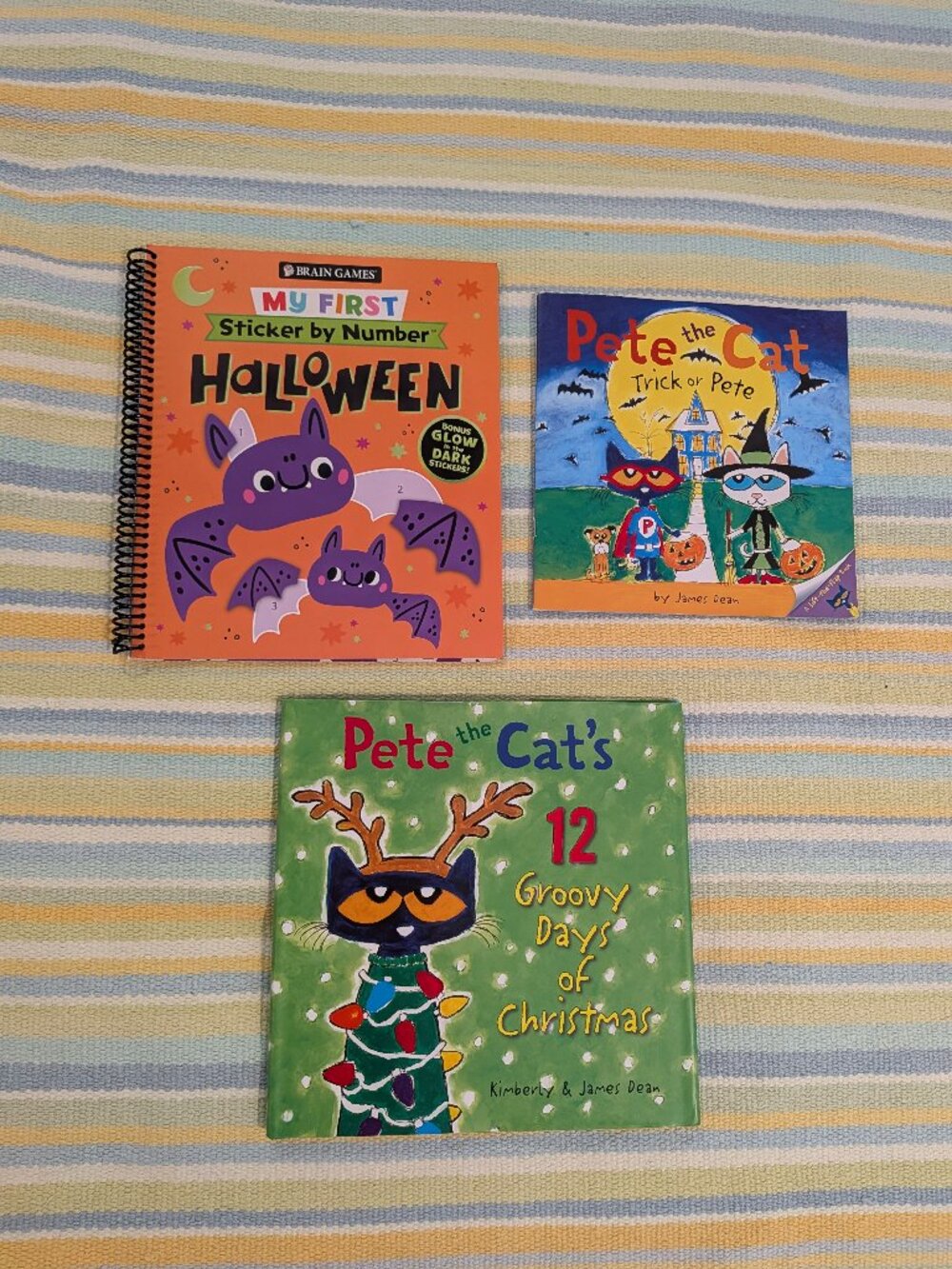 Pete the Cat Christmas / Halloween Books & Halloween Sticker Book